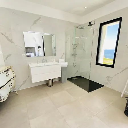 Prestige Au Bord De L'eau- Villa *