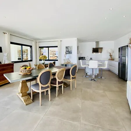 Prestige Au Bord De L'eau- Villa *