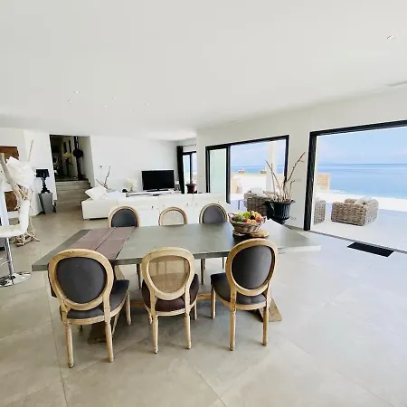 Prestige Au Bord De L'eau- *