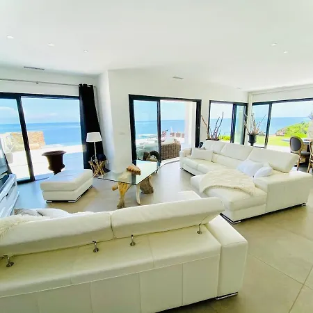 Villa Prestige Au Bord De L'eau- *