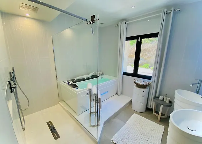 Prestige Au Bord De L'eau-