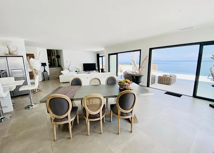 Prestige Au Bord De L'eau- *